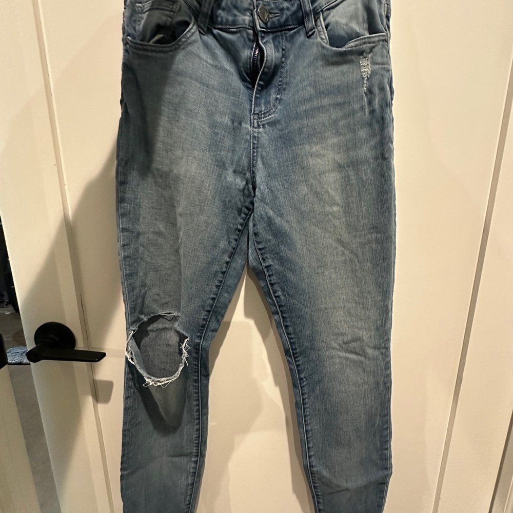 Kut from the Kloth Light Blue Denim sz 8 stretch
